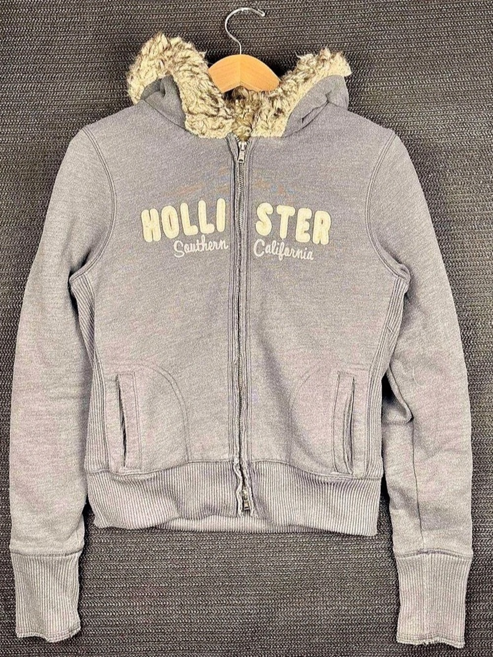 Y2K Hollister Fur & Sherpa Lined Full Zip Hoodie Jacket in Gray